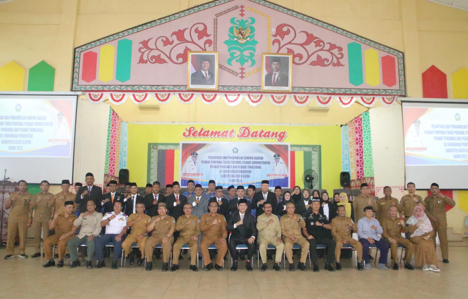 Bupati Aceh Selatan Lakukan Rotasi Mutasi